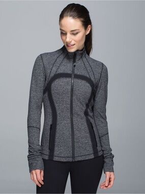 Size M lululemon Define Jacket